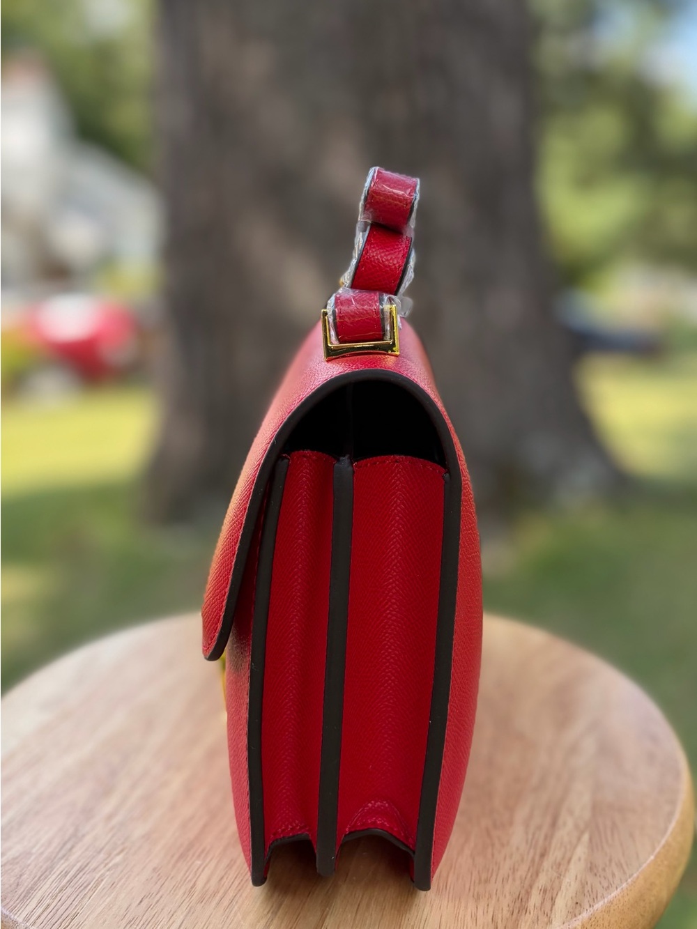 Real Leather Shoulder/Crossbody Bag, Gold Hardware Goal Post Style Latch Red